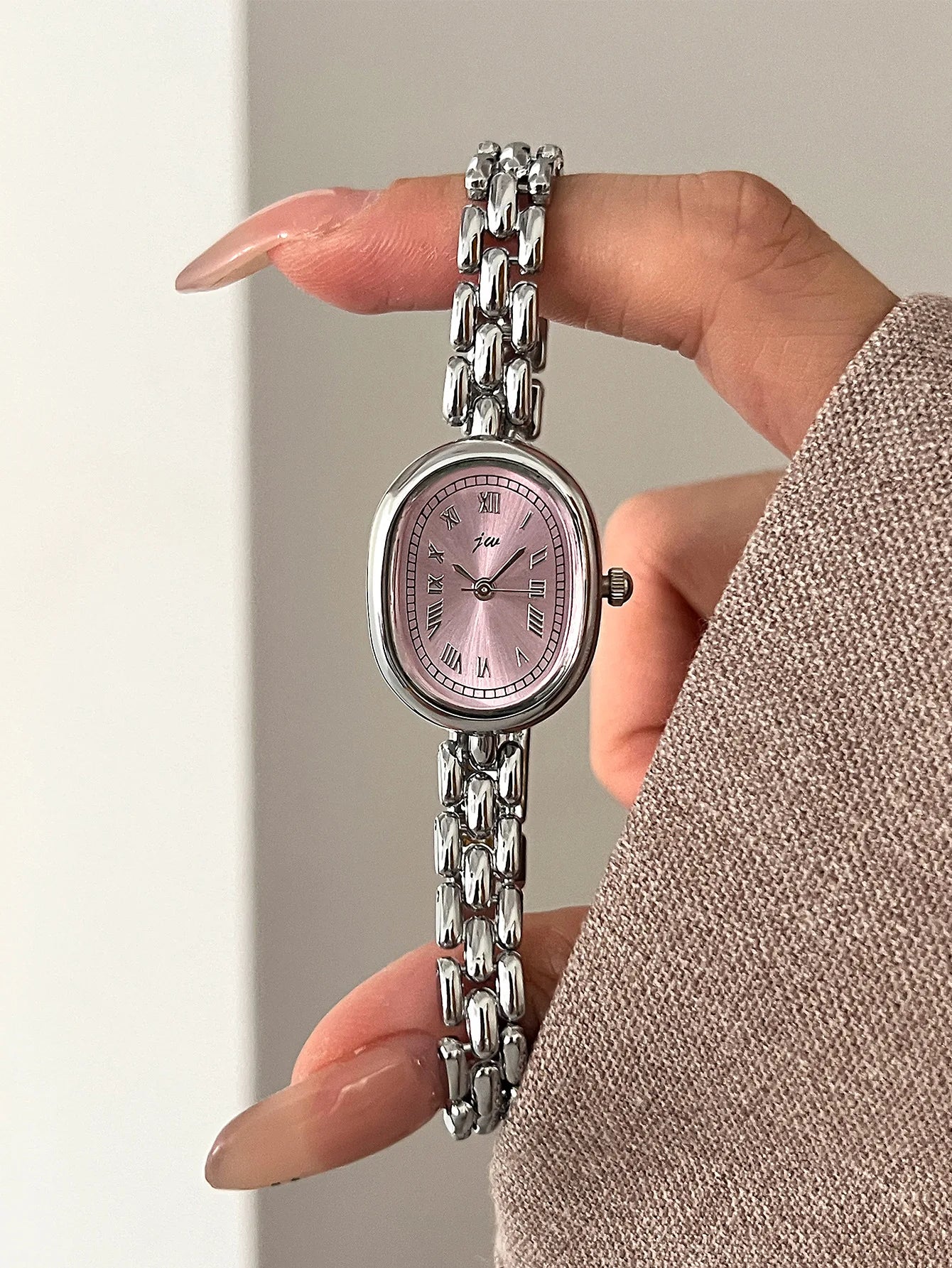 Women's Oval Artistic Quartz Watch — Niche High-Aesthetic Fashion Wristwatch
