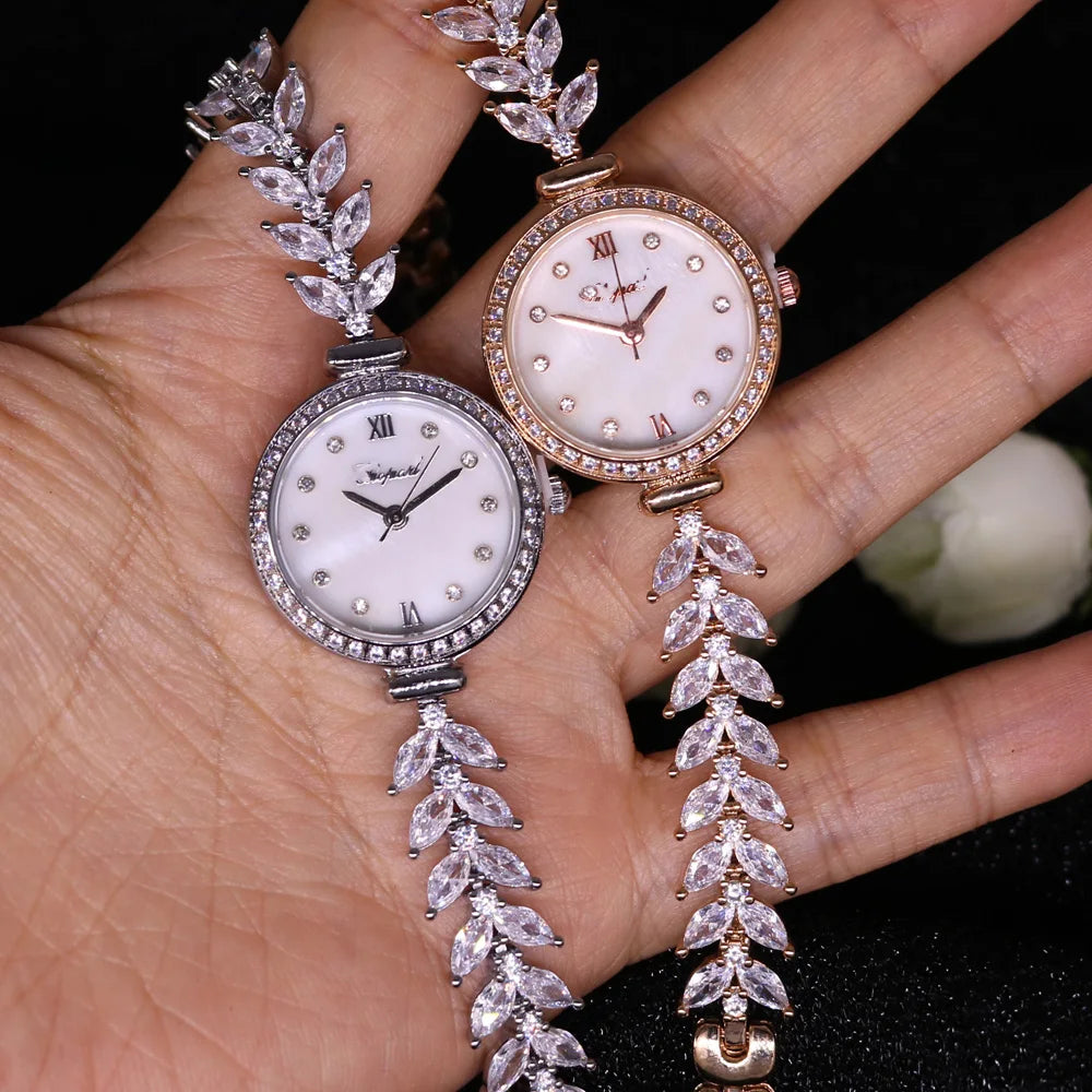 Women's Crystal Claw-Setting Bracelet Watch — Luxury Quartz Jewelry Wristwatch