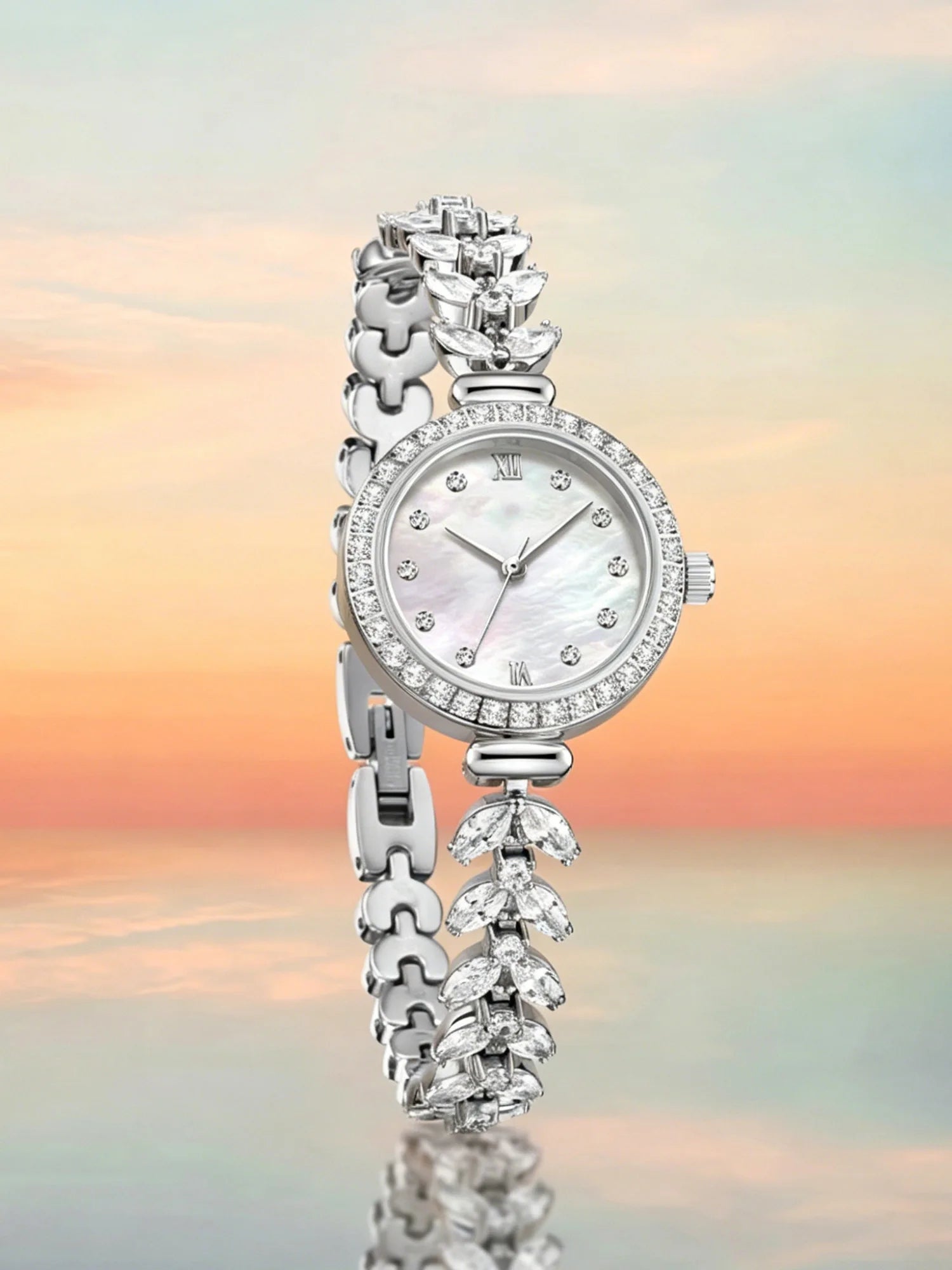 Women's Crystal Claw-Setting Bracelet Watch — Luxury Quartz Jewelry Wristwatch