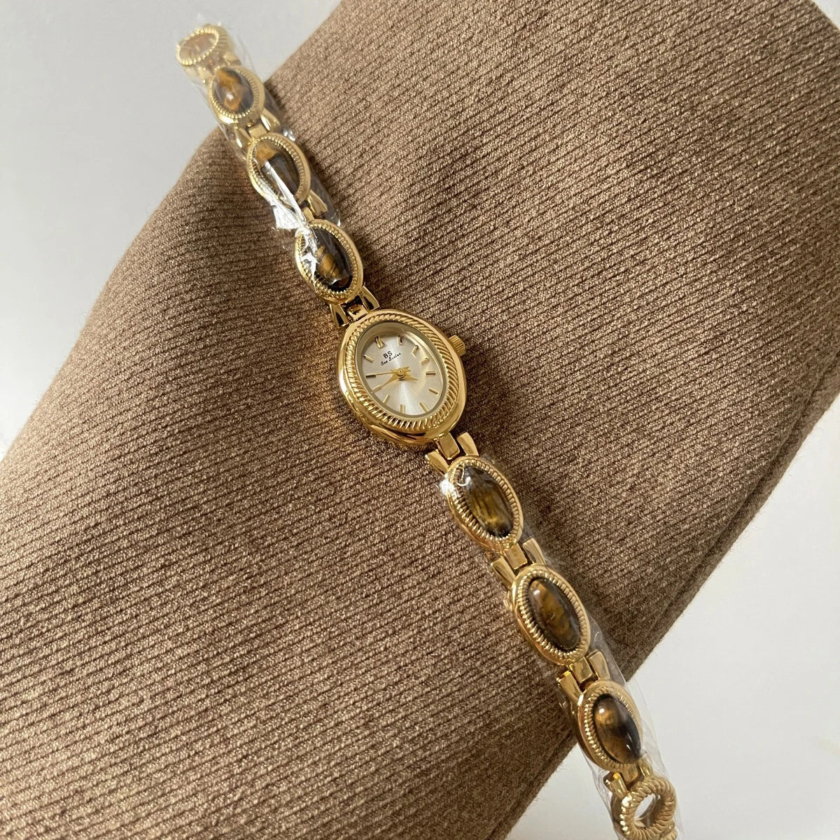 Women's Luxury Jade Green Jewelry Bracelet Watch — Quartz Dress Wristwatch