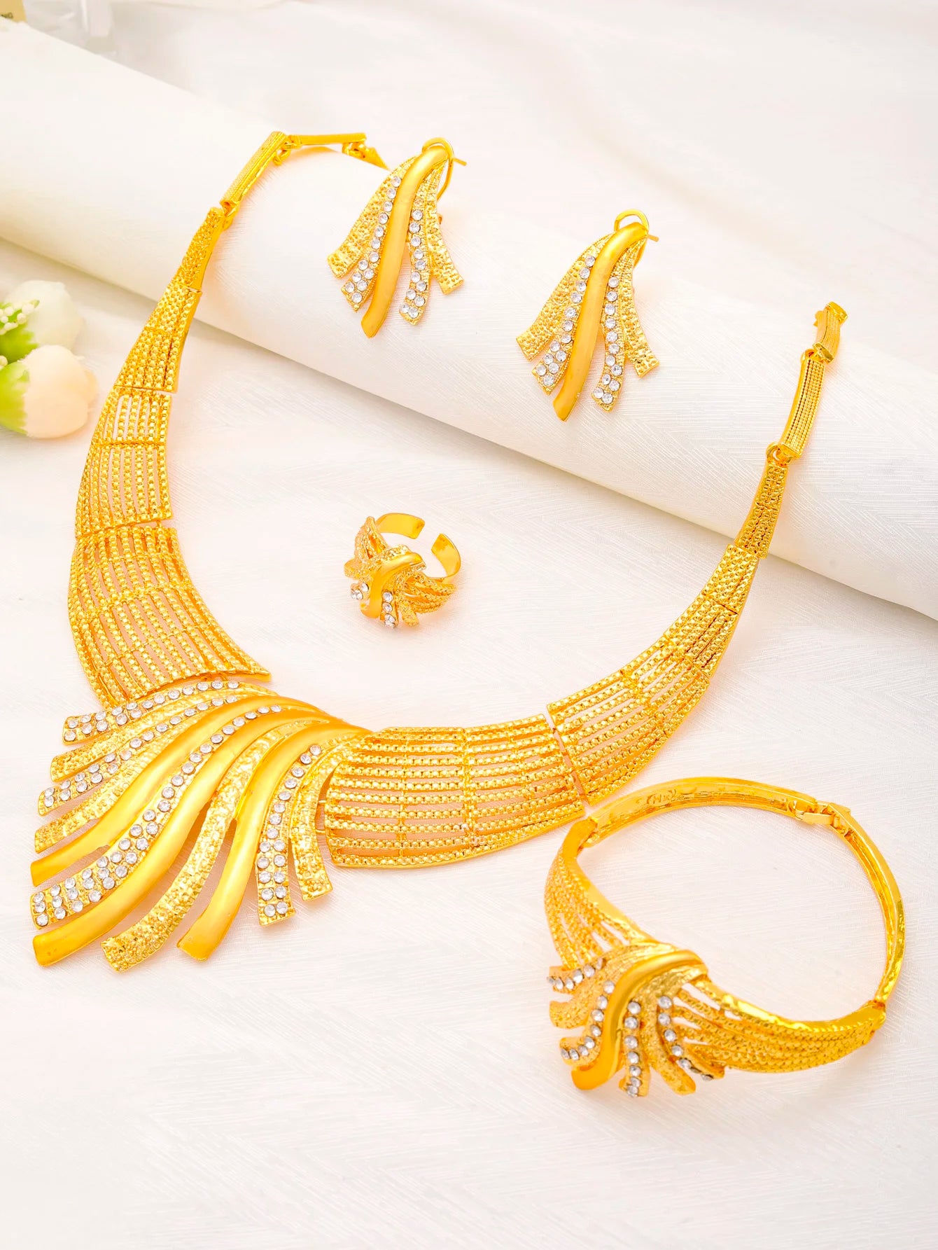 Women's Dubai 24K Gold Plated Luxury Jewellery Set — Necklace, Earrings, Bracelet & Ring for Wedding
