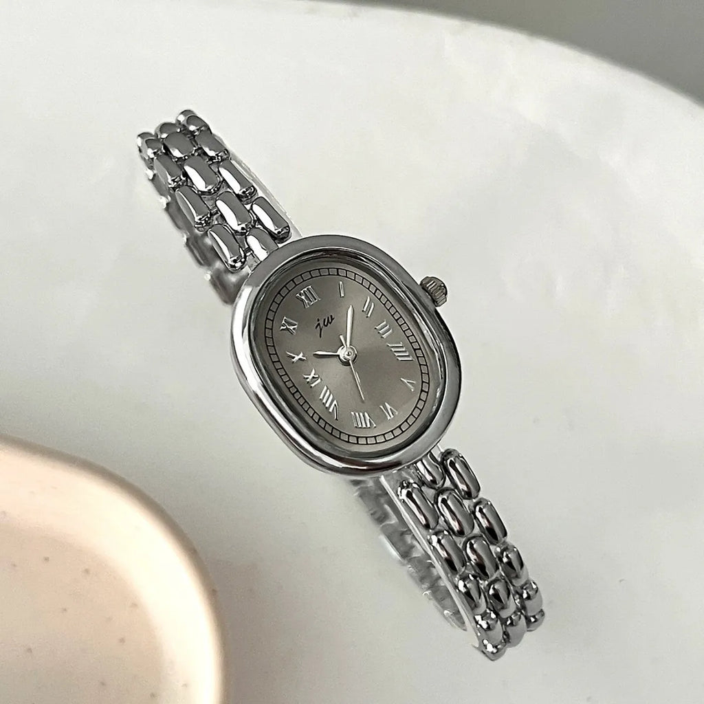 Women's Oval Artistic Quartz Watch — Niche High-Aesthetic Fashion Wristwatch